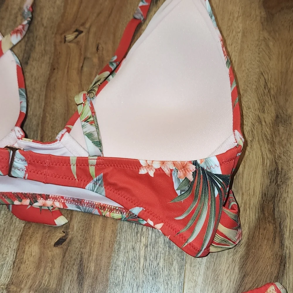 Red Floral Bikini - Picture 6 of 7
